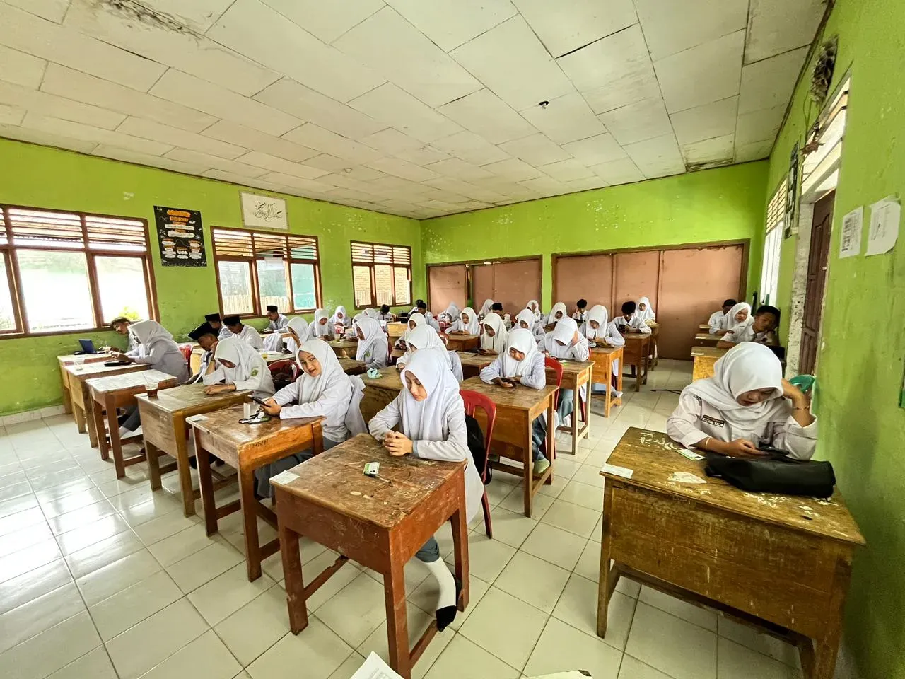 Pelaksanaan Sumatif Akhir Semester Ganjil Berbasis Android di MA Miftahul Huda